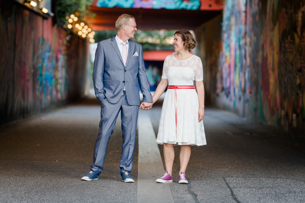 Pre-Wedding-Shooting am S-Bahnhof Stellingen